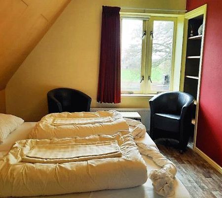 De Opkikker 10 Persoons Vakantiehuis Met Hottub Giethoorn Zewnętrze zdjęcie